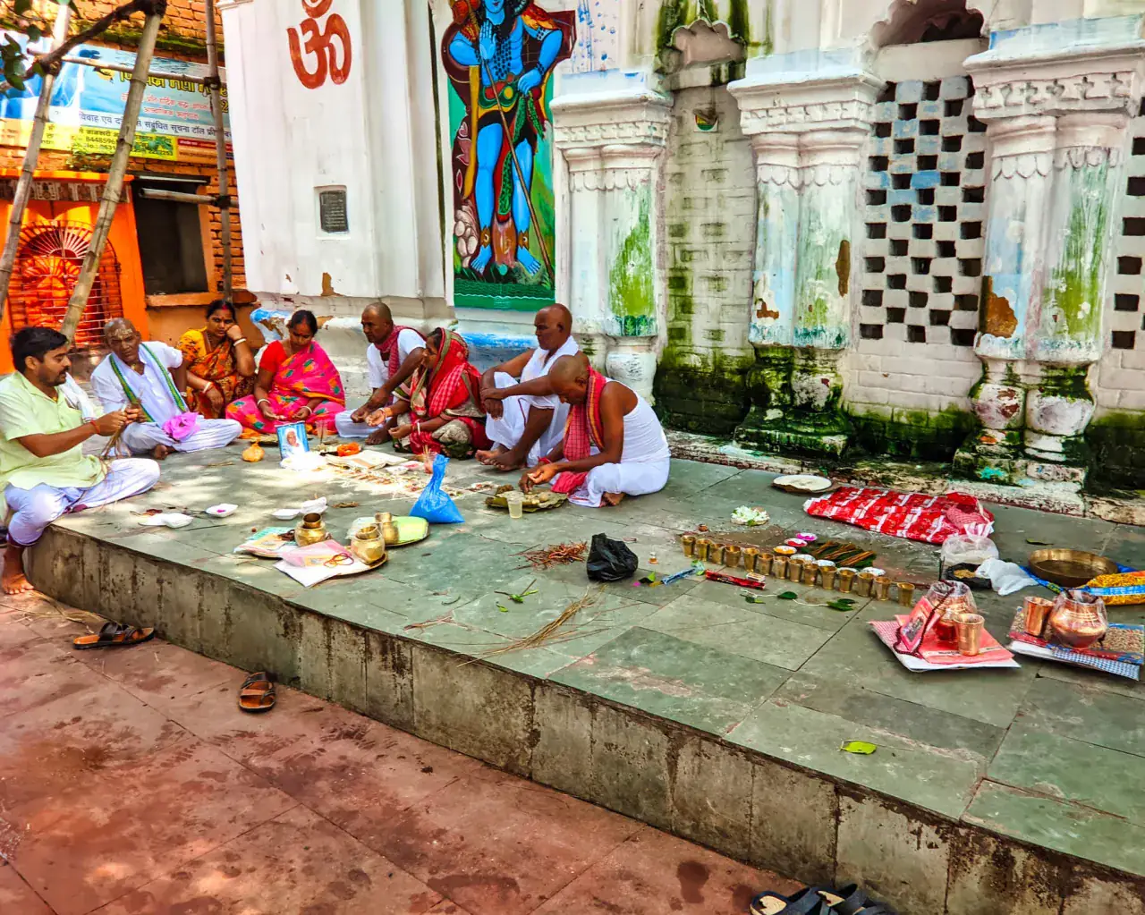 A family performing Pind Daan near the Phalgu in Gaya