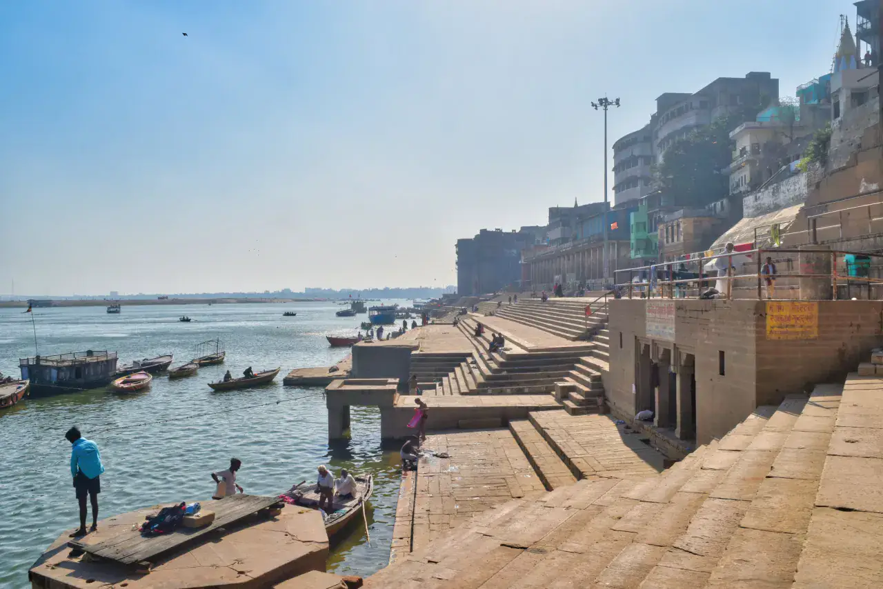 Pilgrims on the ghat steps beside the Ganga in Varanasi