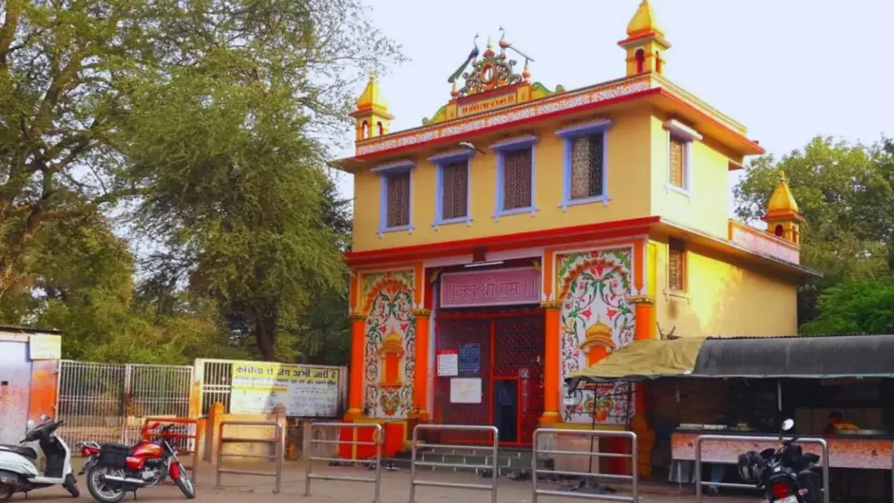 The colourful exterior of Sankat Mochan Hanuman Temple in Varanasi